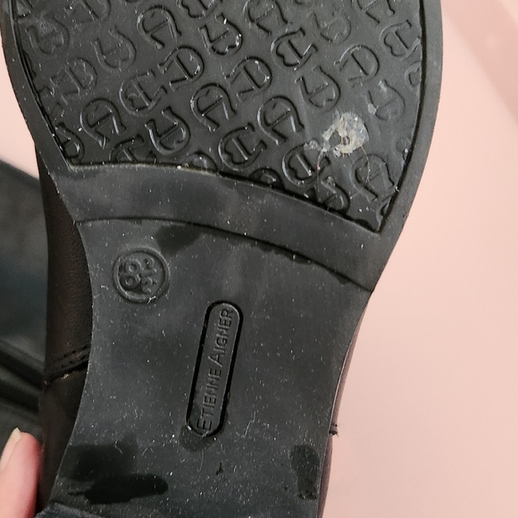 Etienne Aigner boots - Picture 13 of 16